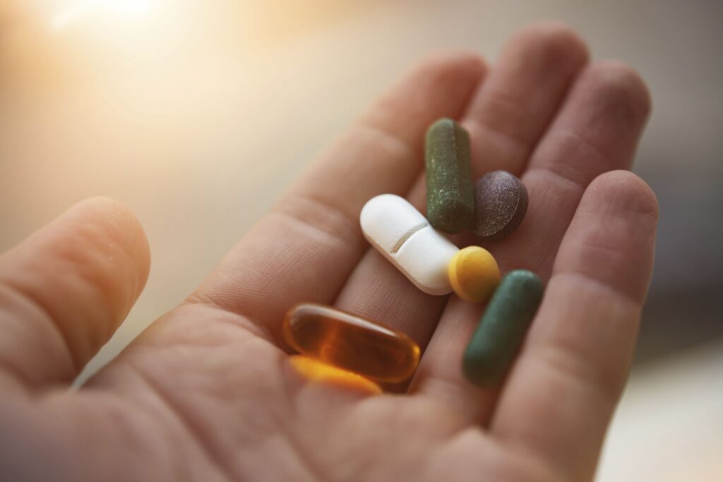 Les vitamines pour les femmes ménopausées : comment prévenir les carences et les symptômes
