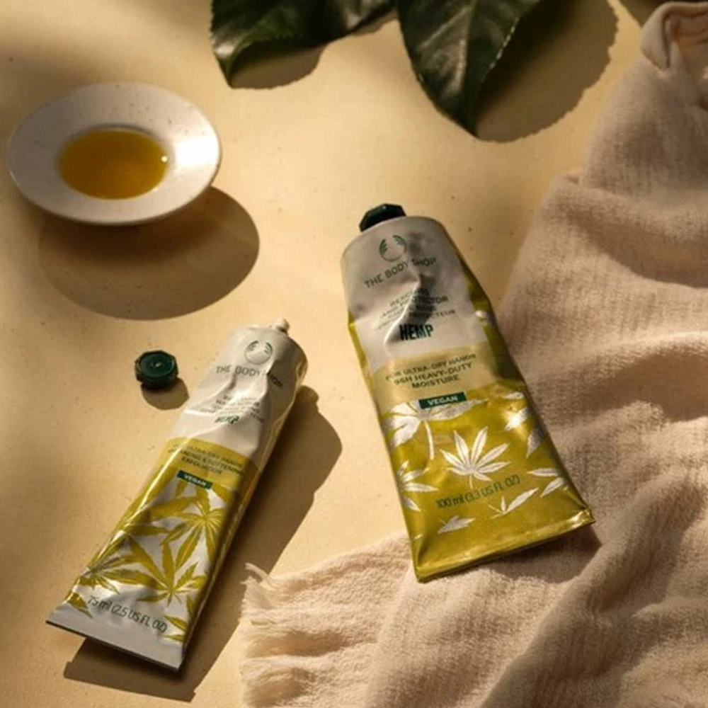 Crème pour les mains sauvant au chanvre vegan de The Body Shop (100 ml) – Image 8